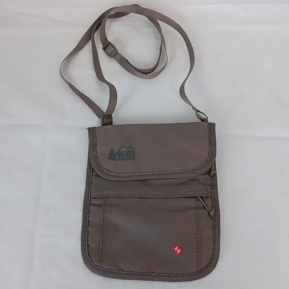 REI Co-Op Slim Neck Wallet Soft Detachable 12"-24" Strap Grey 5 Pockets Discreet - Picture 1 of 15